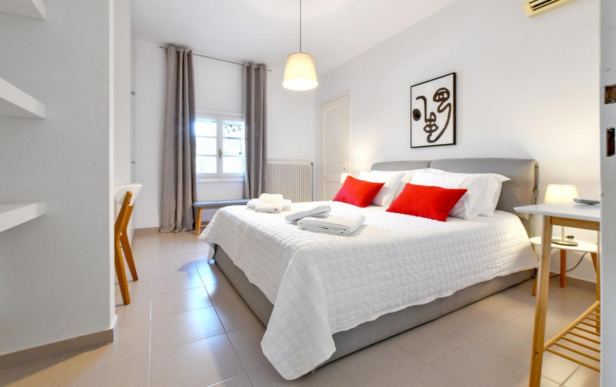 Amazing 2 Bedroom Apartment Overlooking The Marina Of Vourkari Екстер'єр фото