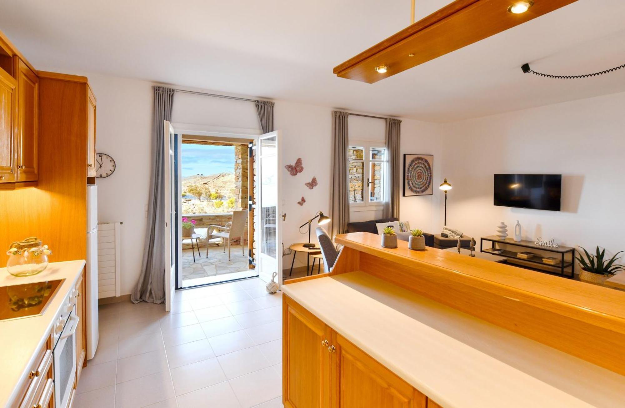 Amazing 2 Bedroom Apartment Overlooking The Marina Of Vourkari Екстер'єр фото
