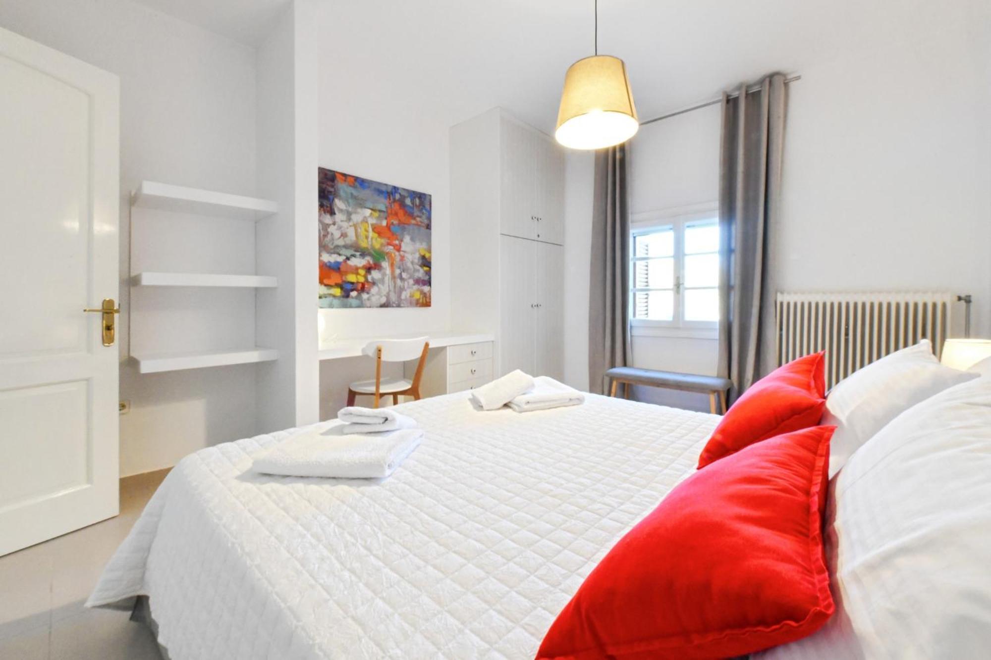 Amazing 2 Bedroom Apartment Overlooking The Marina Of Vourkari Екстер'єр фото
